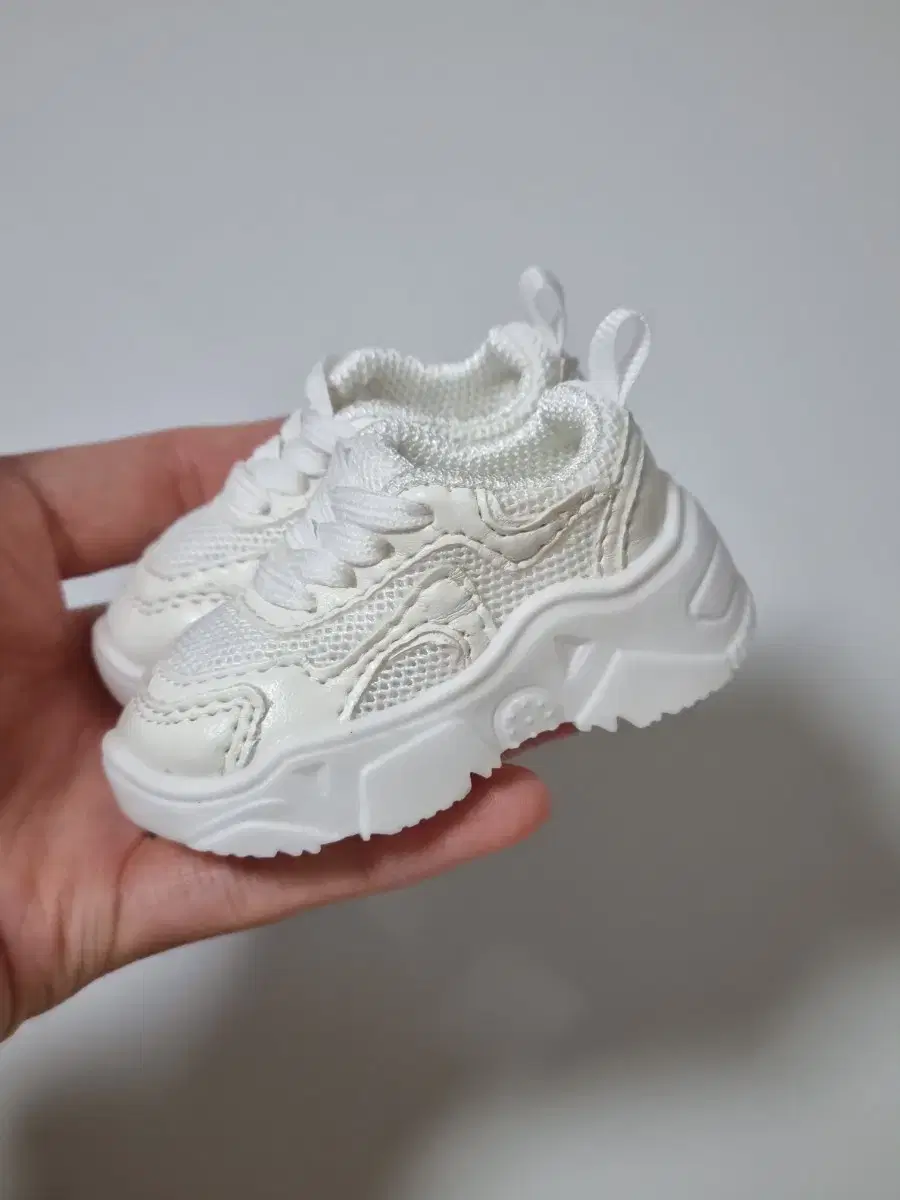 Sphere Articulated Doll MSD Sneakers White