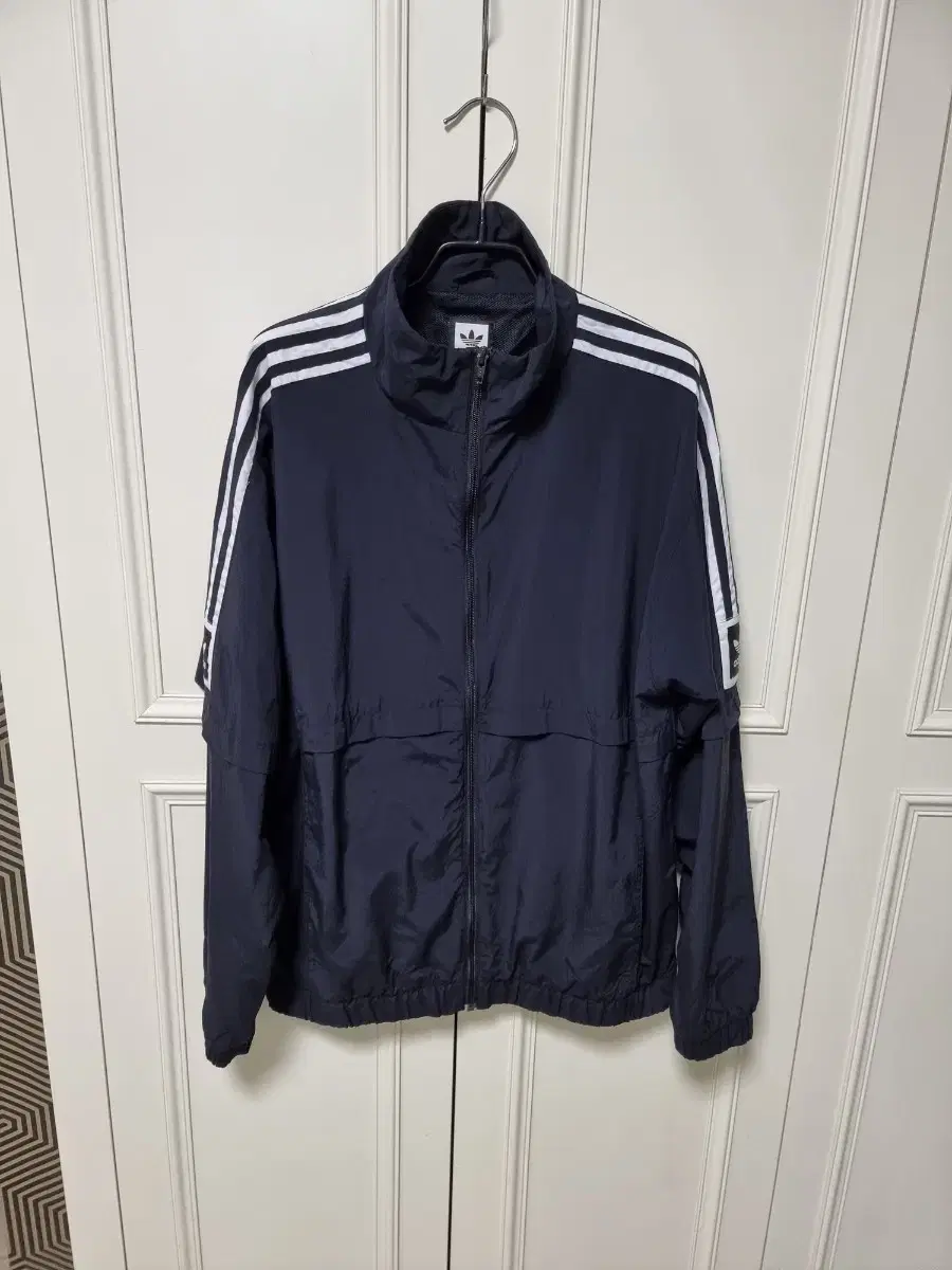 (100) Adidas Standard 20 Jacket