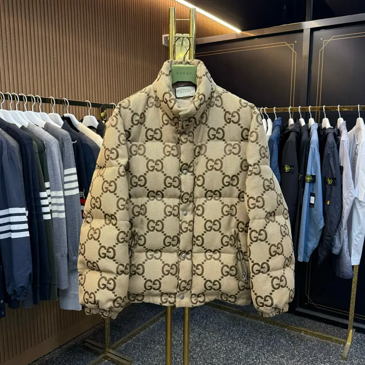 [size 50] Gucci Jumbo GG Embossed Puffer Padding