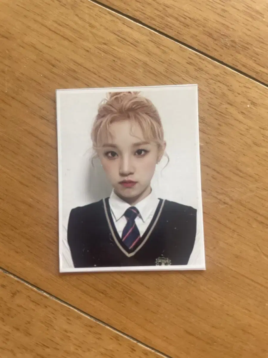 Gidles yuqi photocard & Sousa