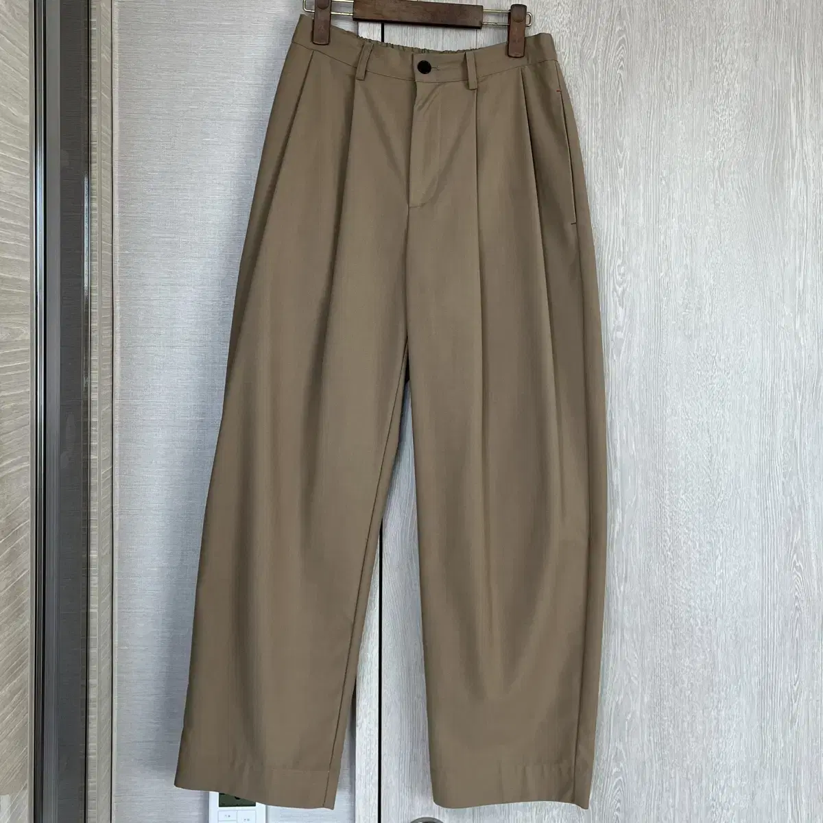 Beyond the Keys Regular Silhouette Pants S-M