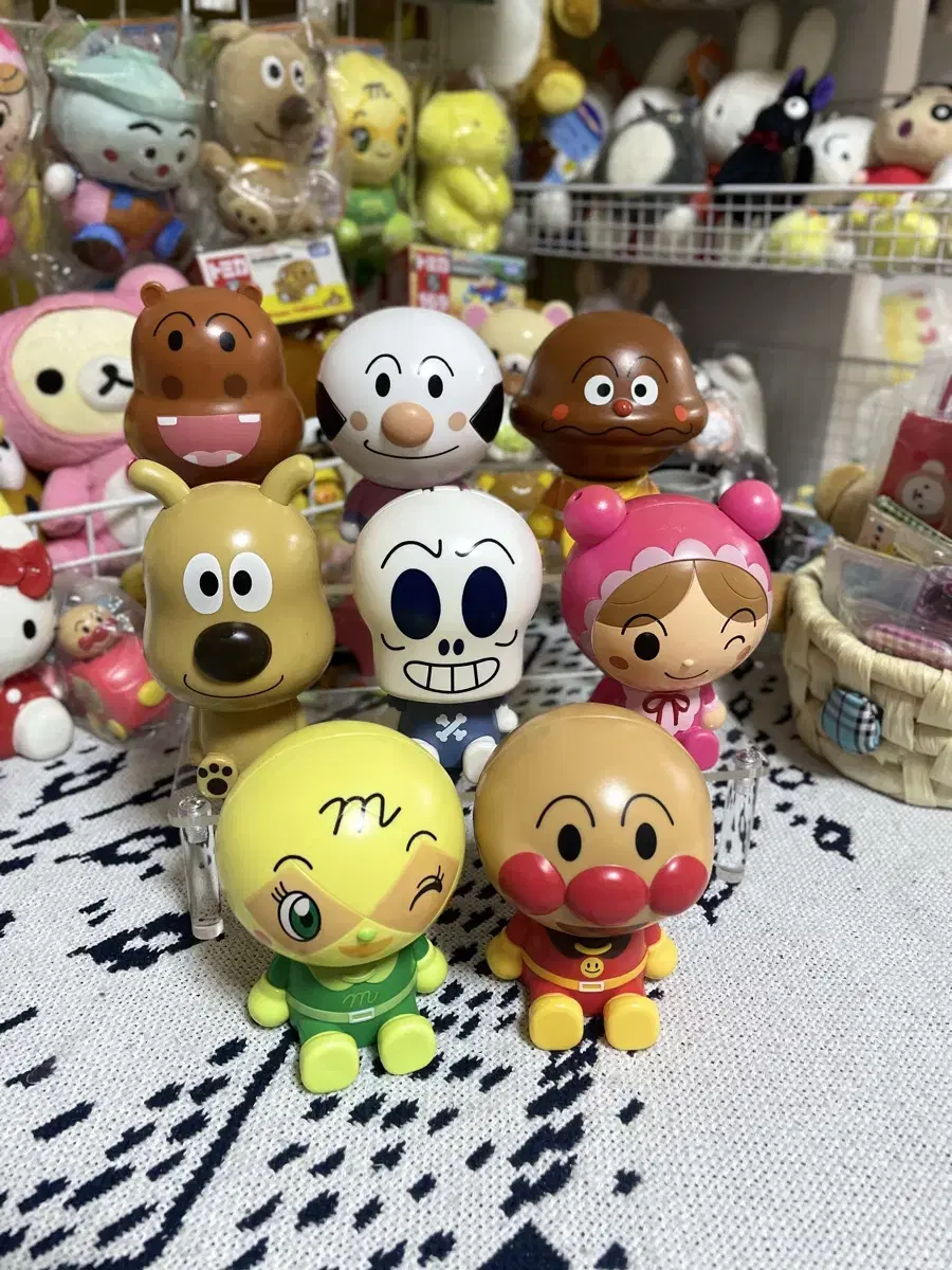 Anpanman kapukara (Anpanman gacha, Anpanman gacha, Cheese, Curry Anpanman, Anpanman, Rice Ball Man)