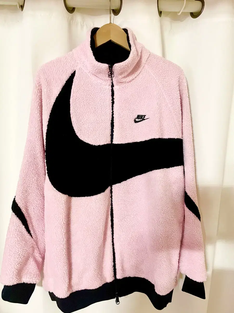 Nike Bixousi Furis