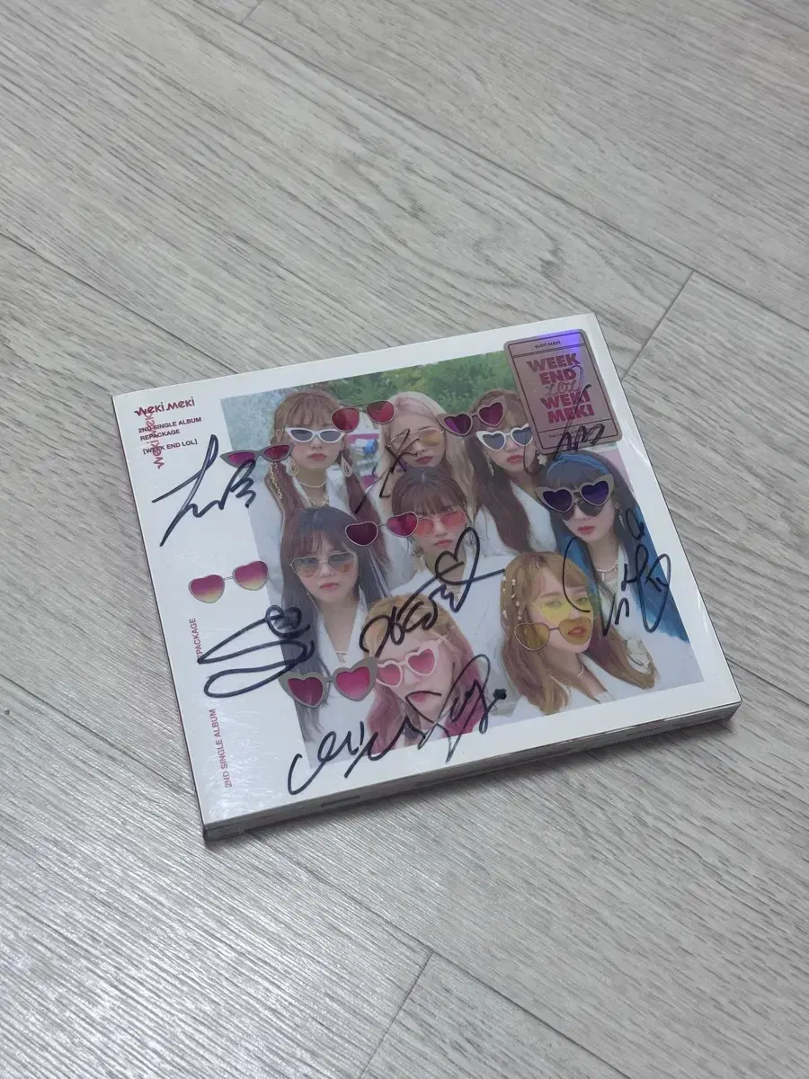 Wekimeki 2nd single autographed album for sale