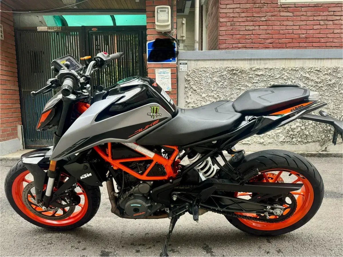 KTM DUKE390