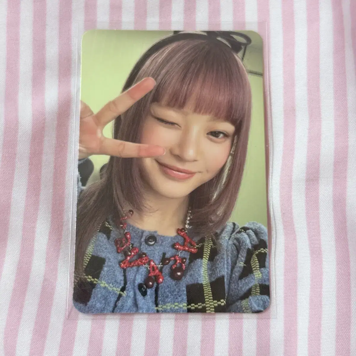 New Jeans hanni Omg broadcast photocard