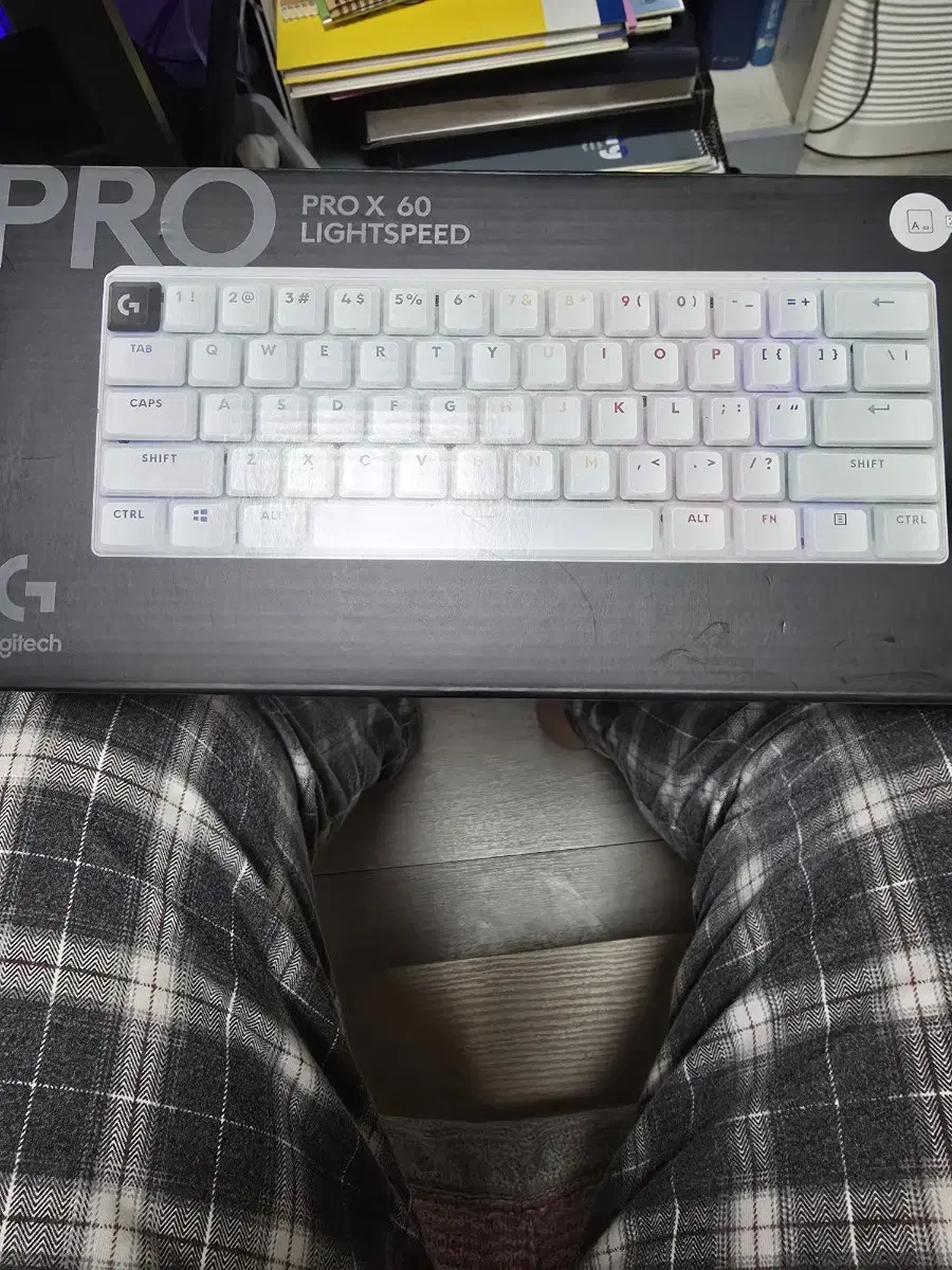 g pro 60x 키보드 팝니다.