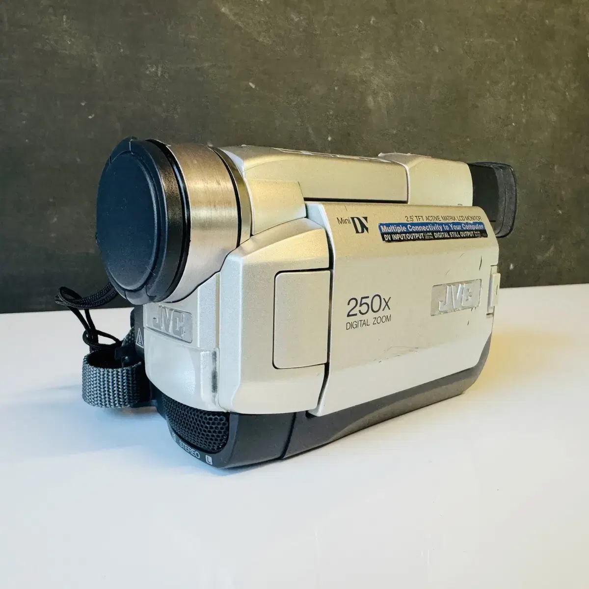 레트로 JVC 캠코더 6mm