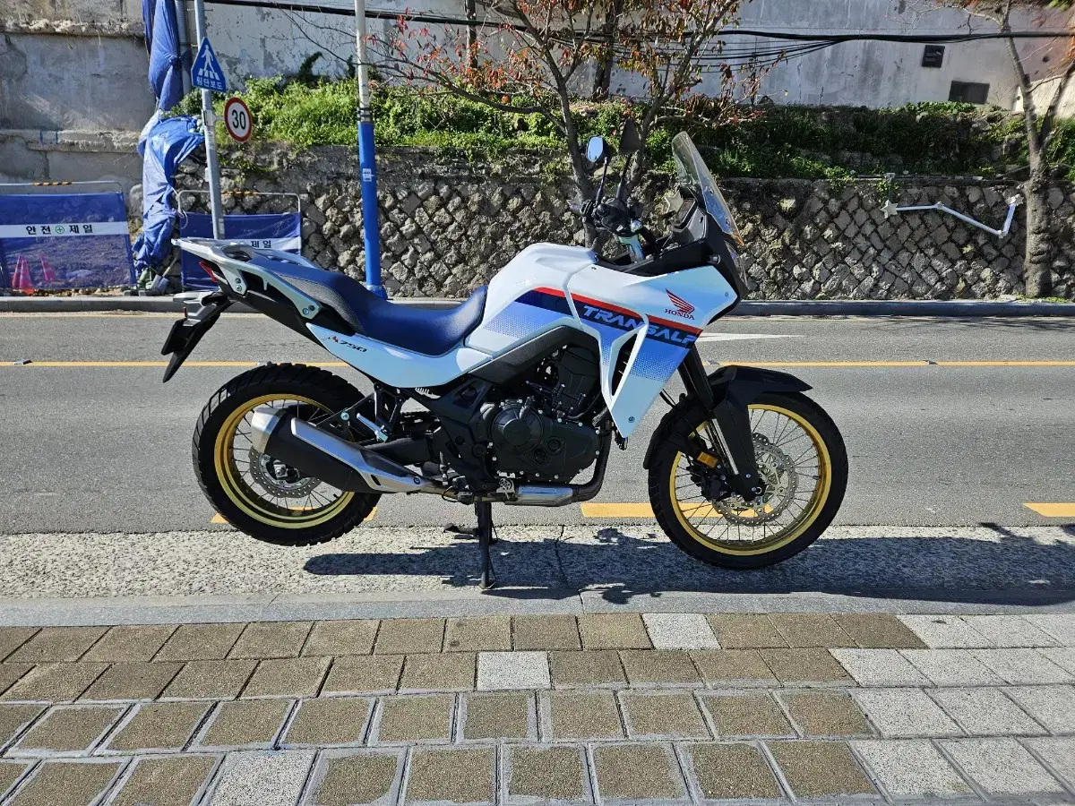 혼다 XL750 트랜스알프 판매 및 대차