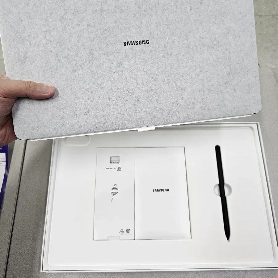 갤럭시탭 S9 울트라5G 256GB SM-X916색상:그라파이트 셀룰러