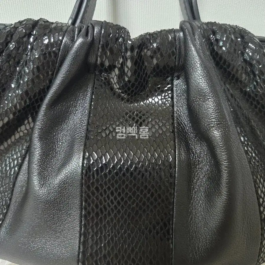 위위[OUIOUI] LEGU HOBO_ DOUBLE BLACK