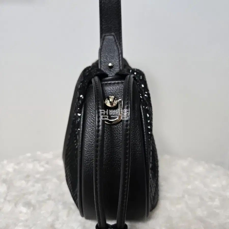 위위[OUIOUI] LEGU HOBO_ DOUBLE BLACK