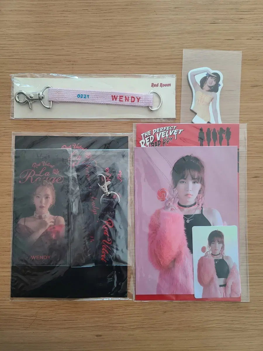 Unsealed red velvet wendy La Llews lanyard, Bad Boy hole cassette, Red Room keyring.