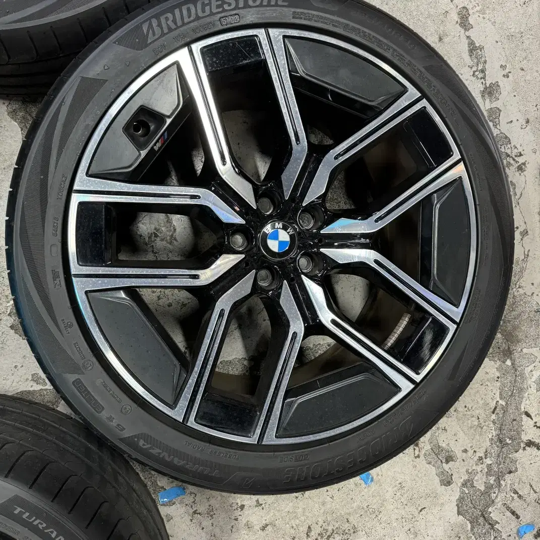 20인치 정품 bmw 신형 7시리즈 g70 i7 907m 순정 중고휠만