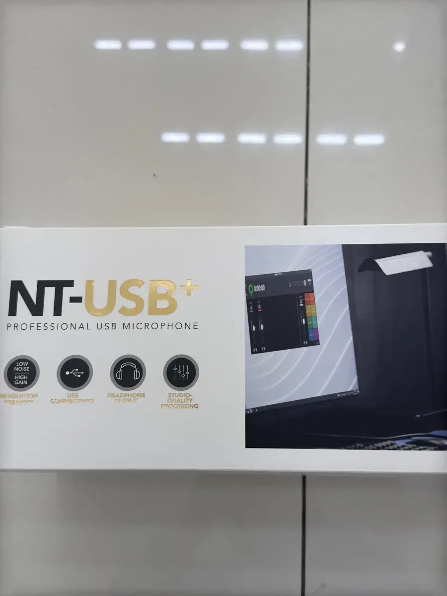 로데 NT-USB+ 마이크 풀박스 팝니다.