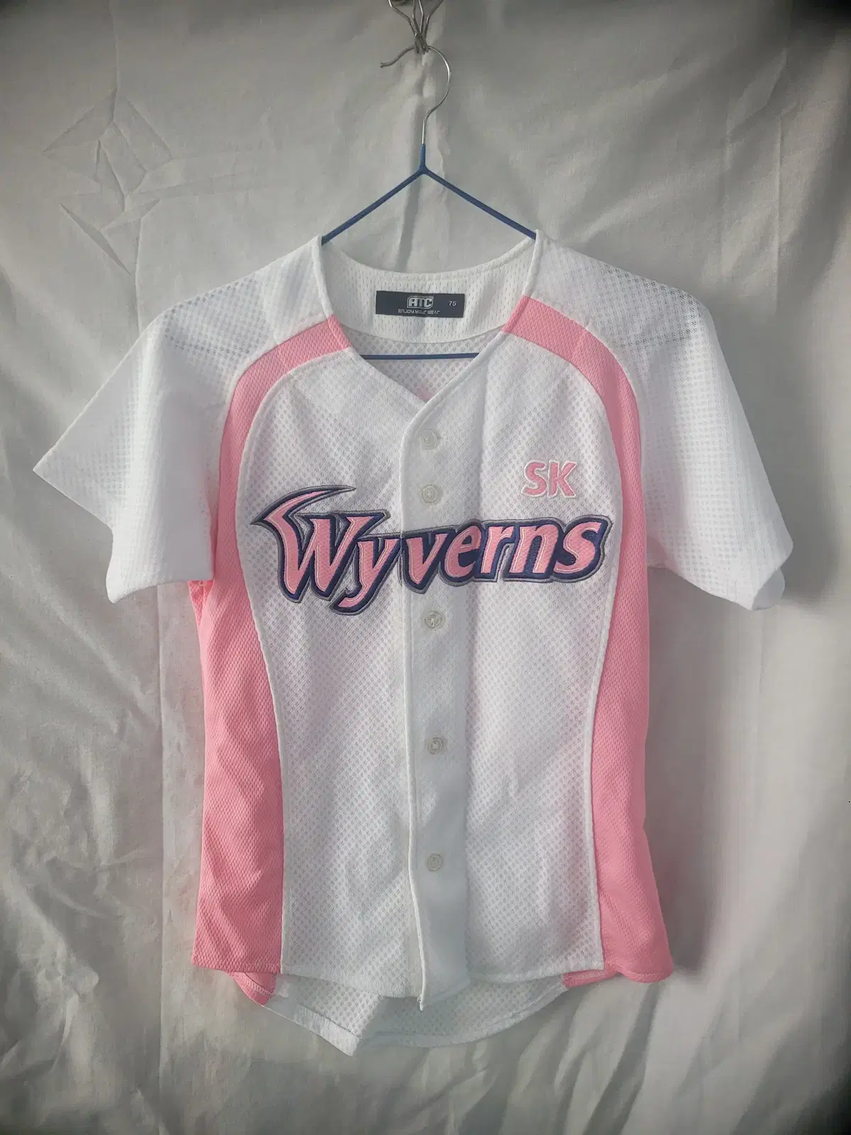 SK Wyverns Shinsegae Pink Uniform kim kwanghyun 75