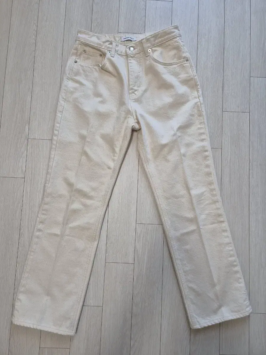 Branded Hishitomo Cream jin (size 28)