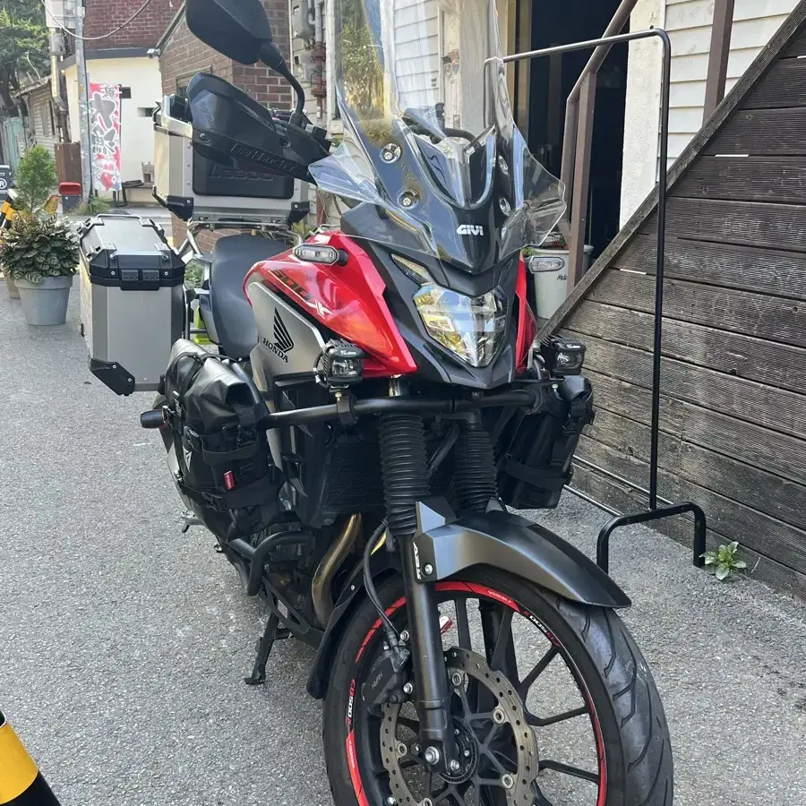 21년식 CB500X 풀옵션 16,xxxkm 판매합니다.