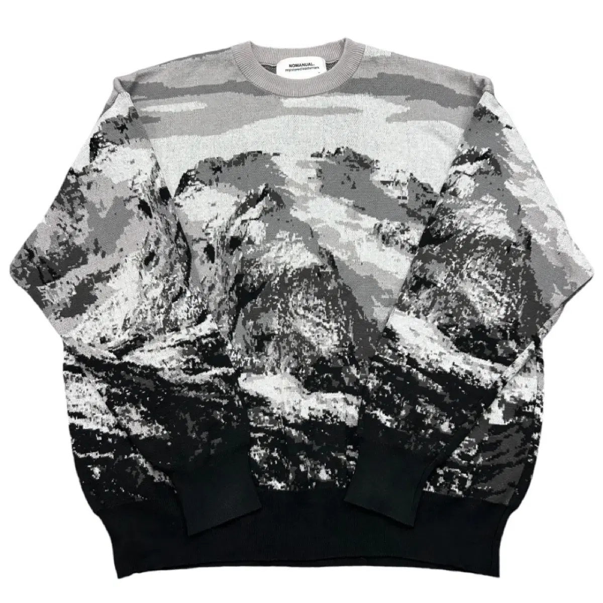 No-Manual Landscape Gray Knit