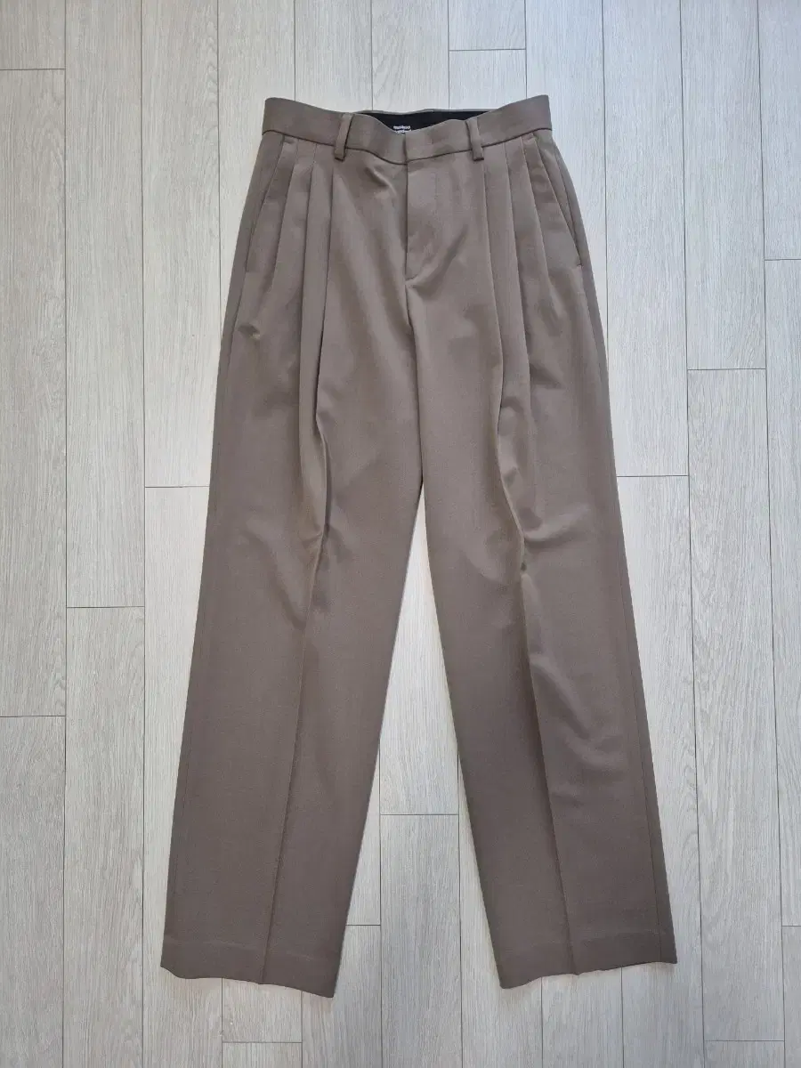 No Gentleman Slacks (size 28)