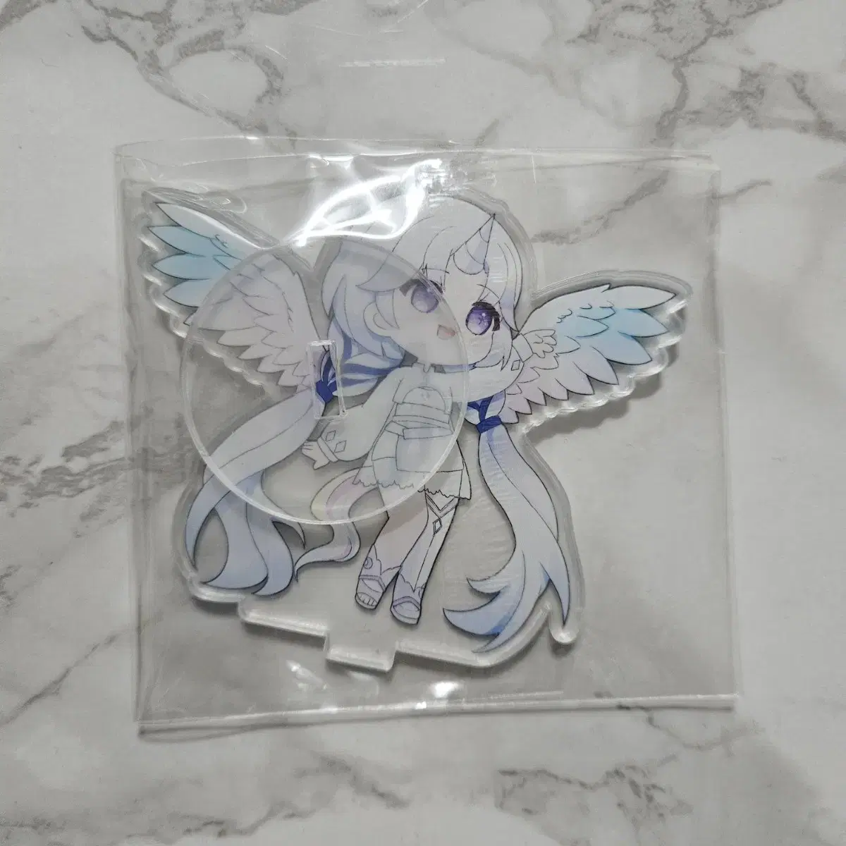 Sells Stellar Uni Acrylic Stands.