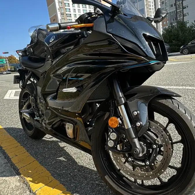 22년식 키로수 짧은 야마하 yzf R7 판매해요.