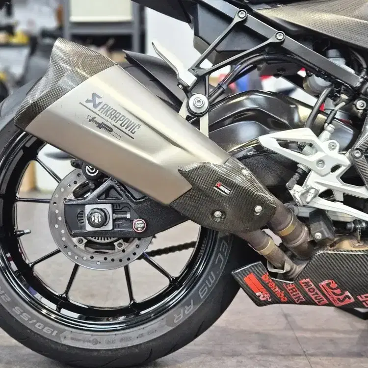 18년 BMW S1000R / 부산 울산 양산 김해 마산 창원 경주 진주