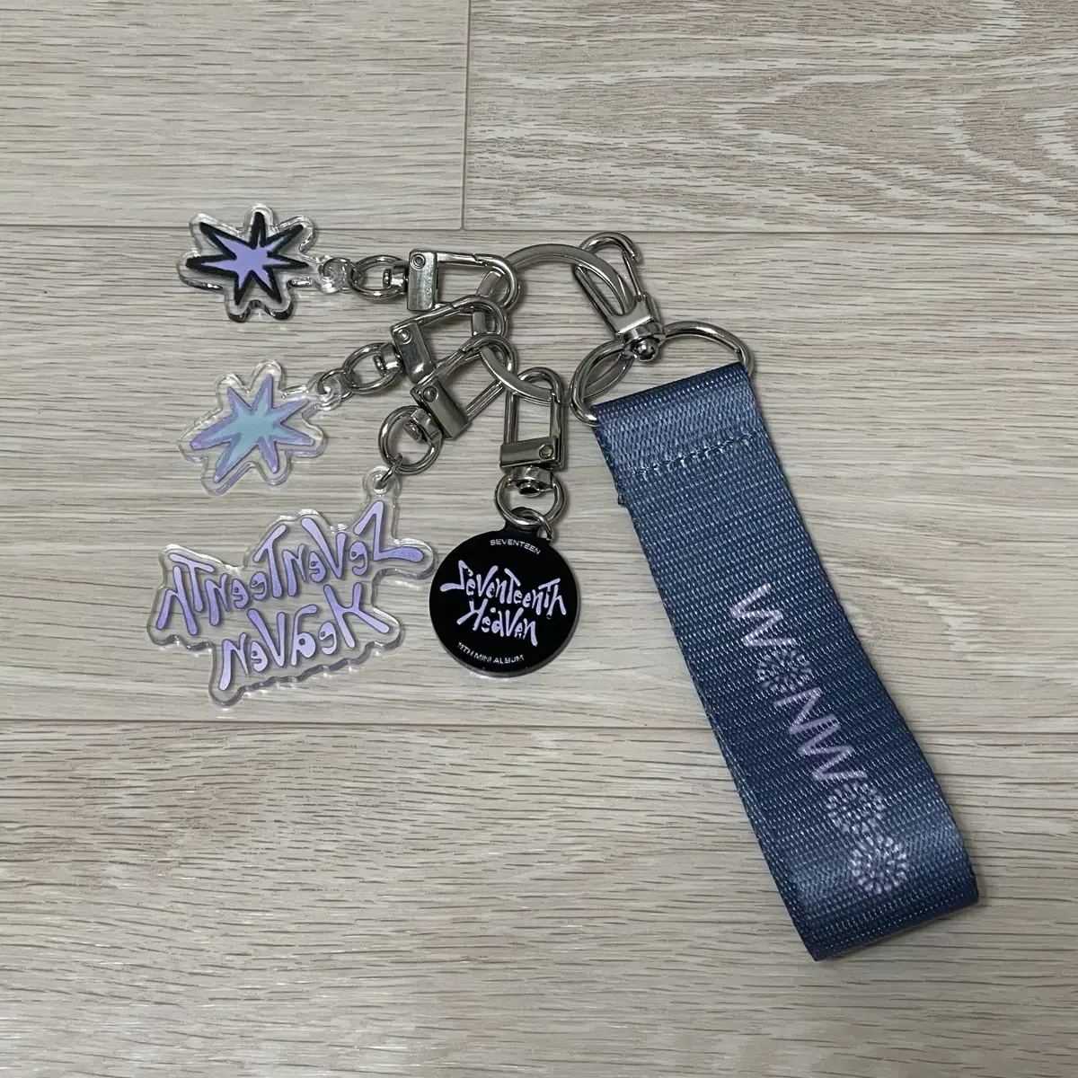 Seventeenth Street wonwoo keyring WTS