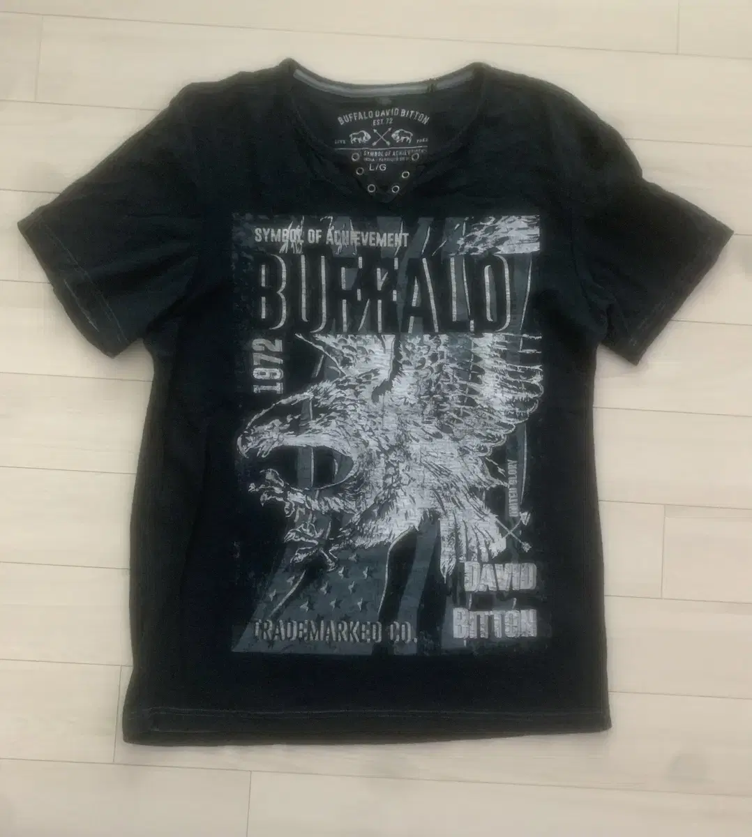 Buffalo Short Sleeve T-Shirt L