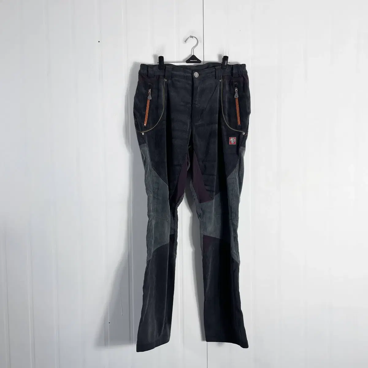 F1 Blackyak Cold Weather Sports Pants Size 32-33