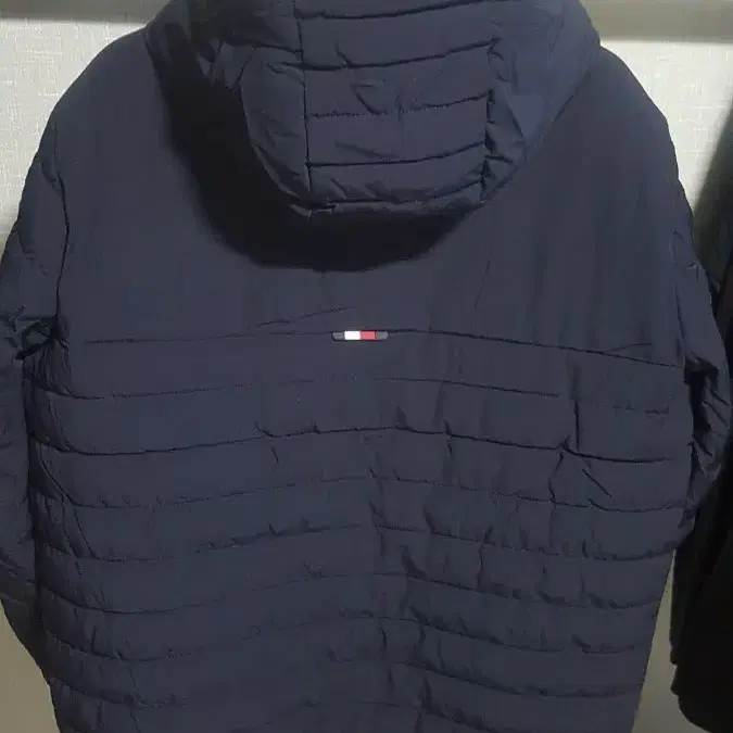 택포 95~100 신품급 정품 TOMMY HILFIGER 경량 다운 패딩