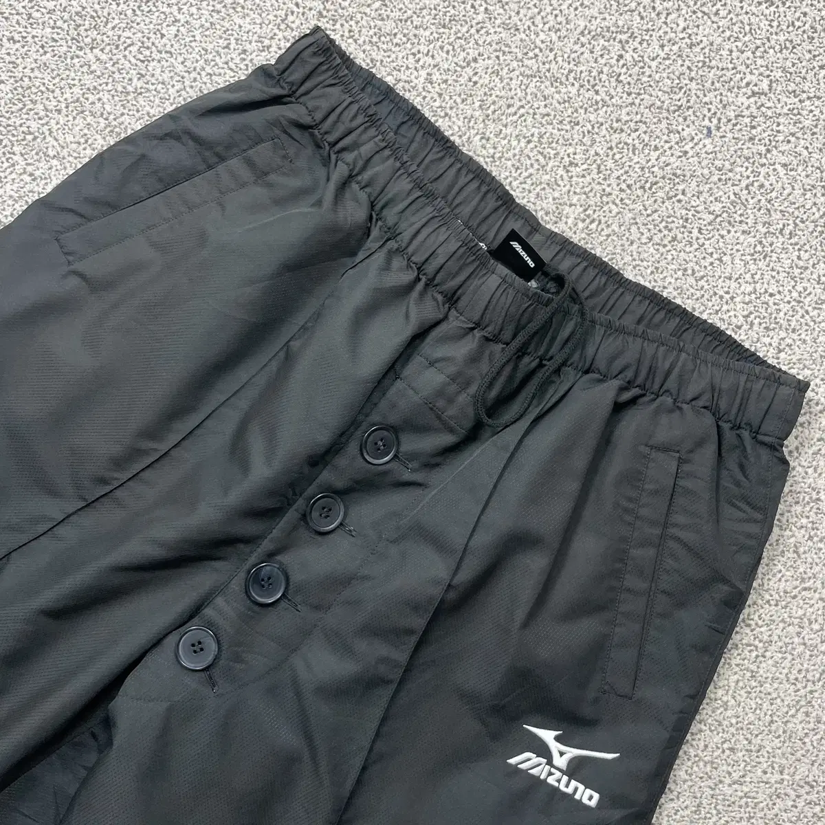 Mizuno Black Woven Training Pants XL .241116