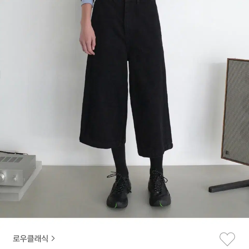 로우클래식 Loose-fit JORTS 블랙 바지 S size