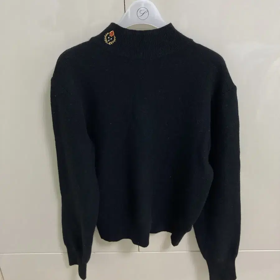 헤리티지플로스 HFC CREST WOOL TURTLENECK 터틀넥 니트