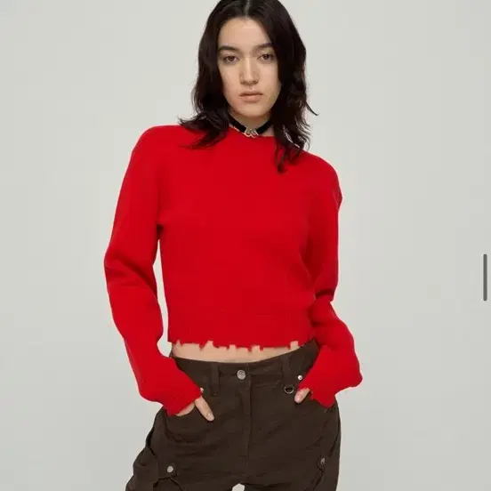 LCDC 니트 DISTRESSED ROUND-NECK SWEATER