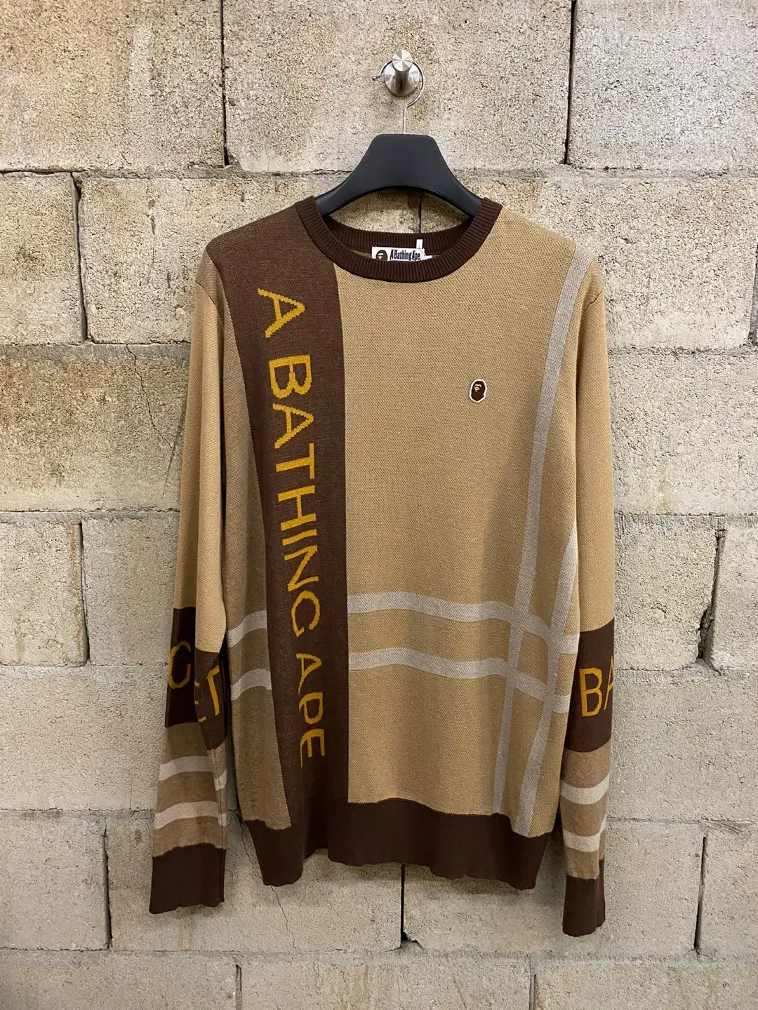 Vape Big Logo Check Knit