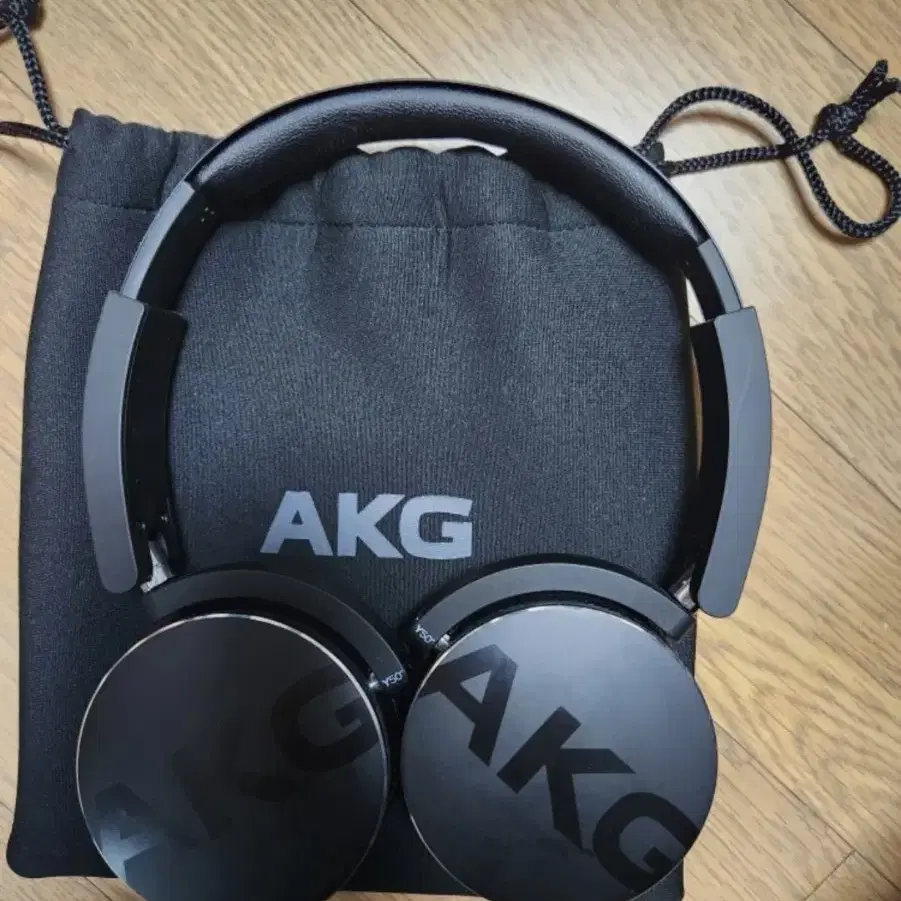 AKG Y50BT 무선 헤드폰