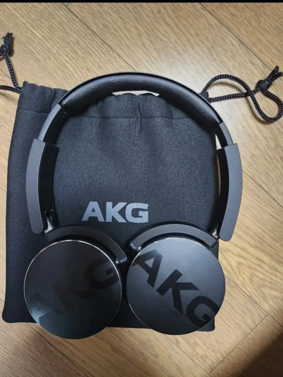 AKG Y50BT 무선 헤드폰