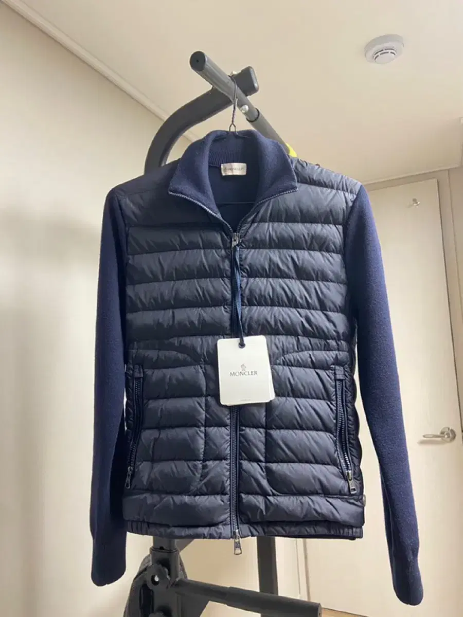 Moncler Knit Padding (Kim Hyunwoo)