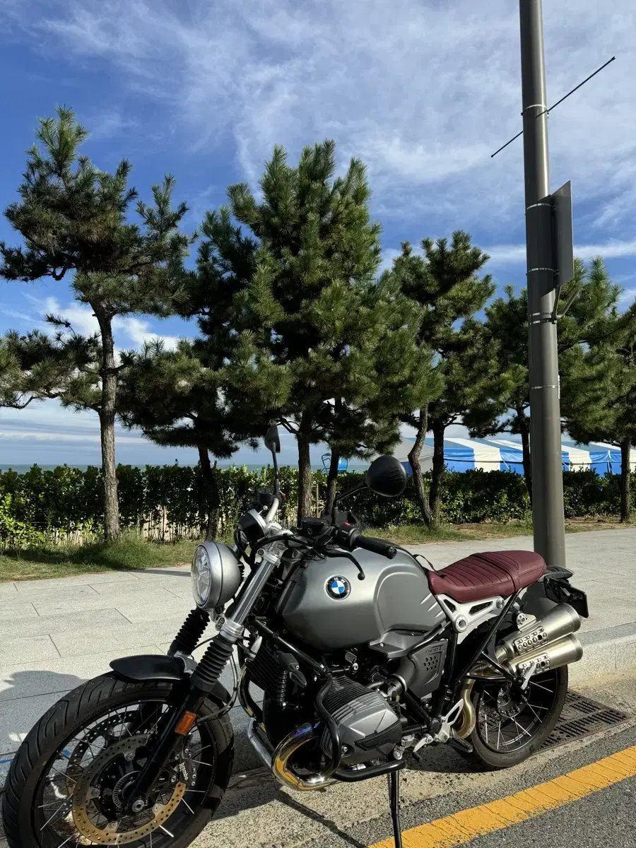 부산) bmw 알나인티 23년식 거의 새거에요