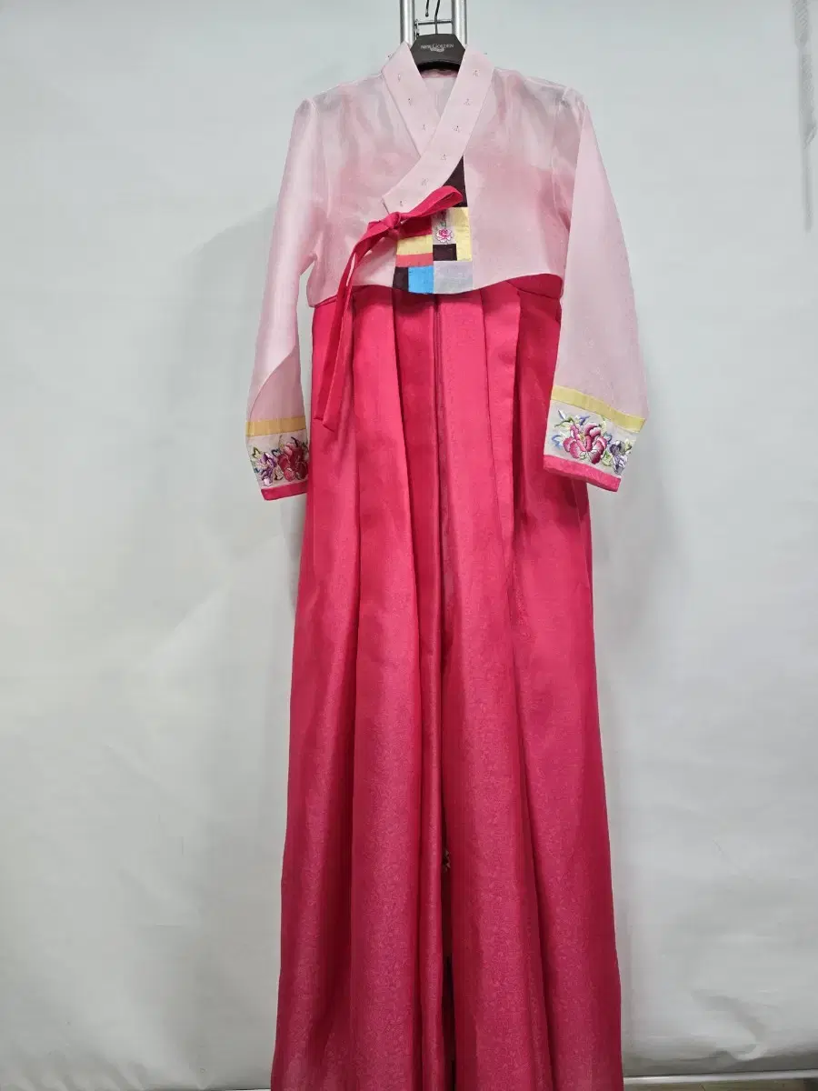 hanbok womenHanbok closureSun hanbok