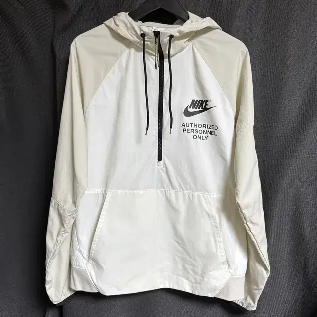 [M] Nike Assault Rise Anorak Hoodie White Beige