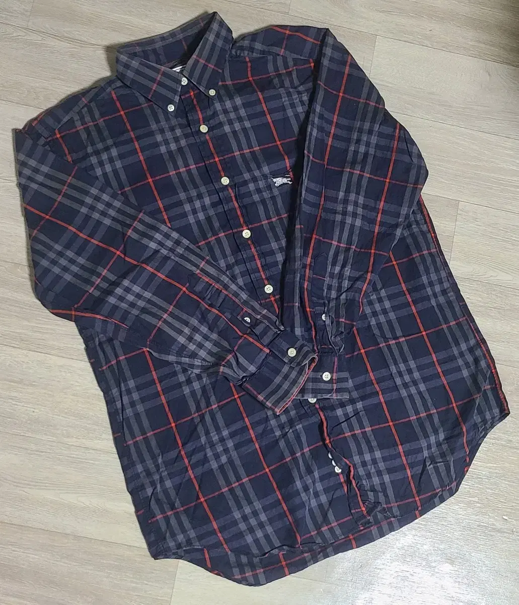 Burberry Men's Shirts to sell