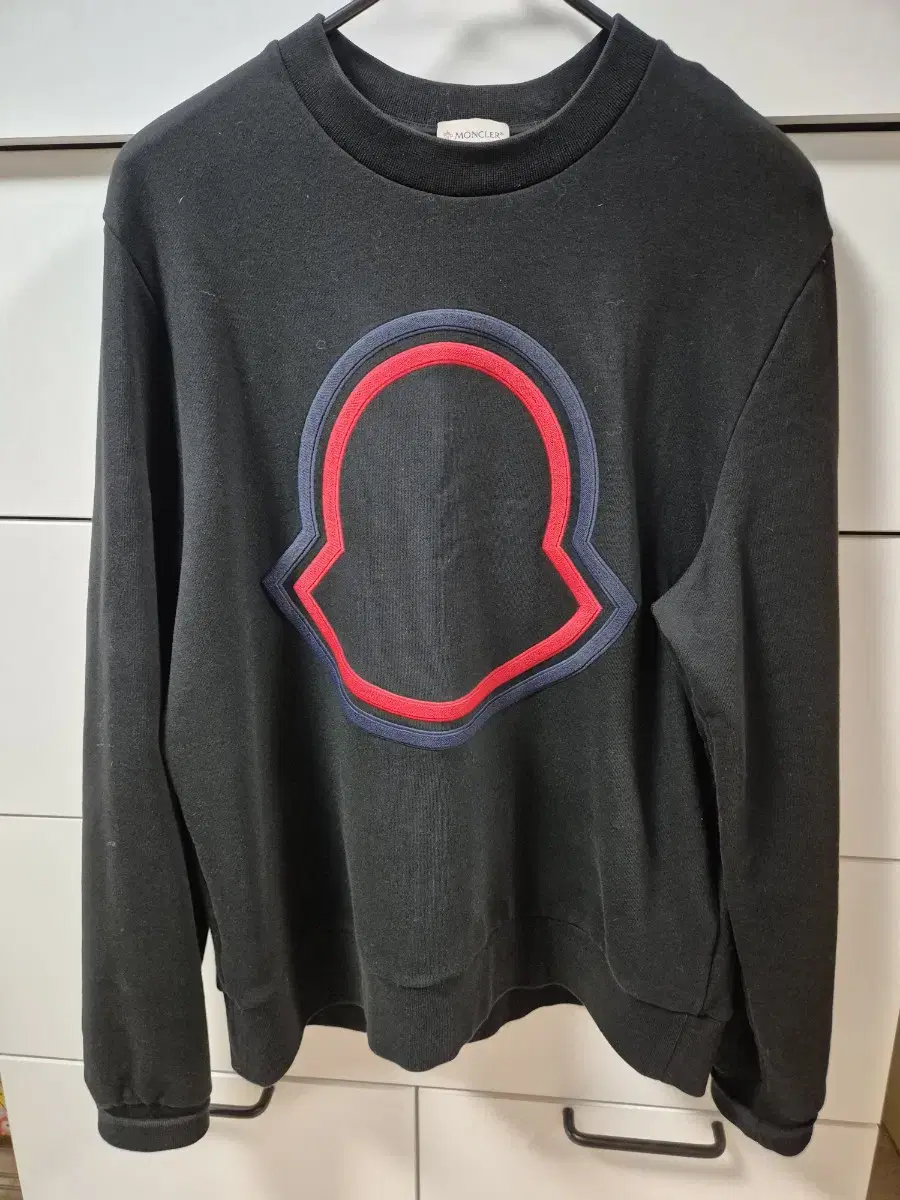 Moncler Barely-there black size L