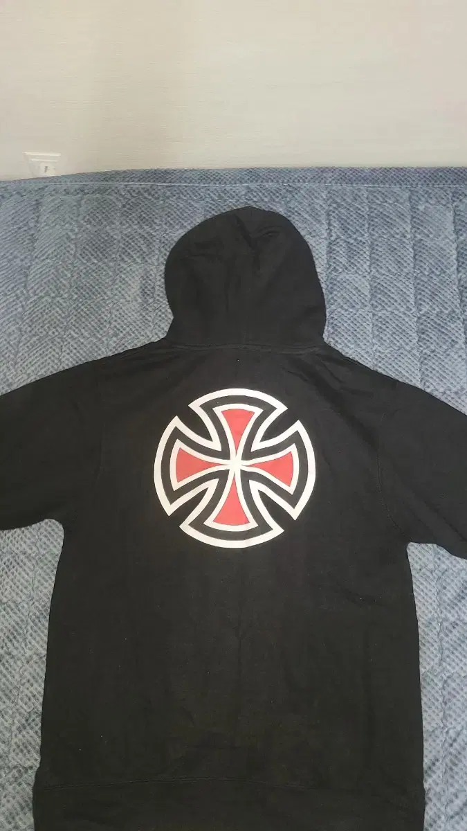 Independent hoodie for sale black