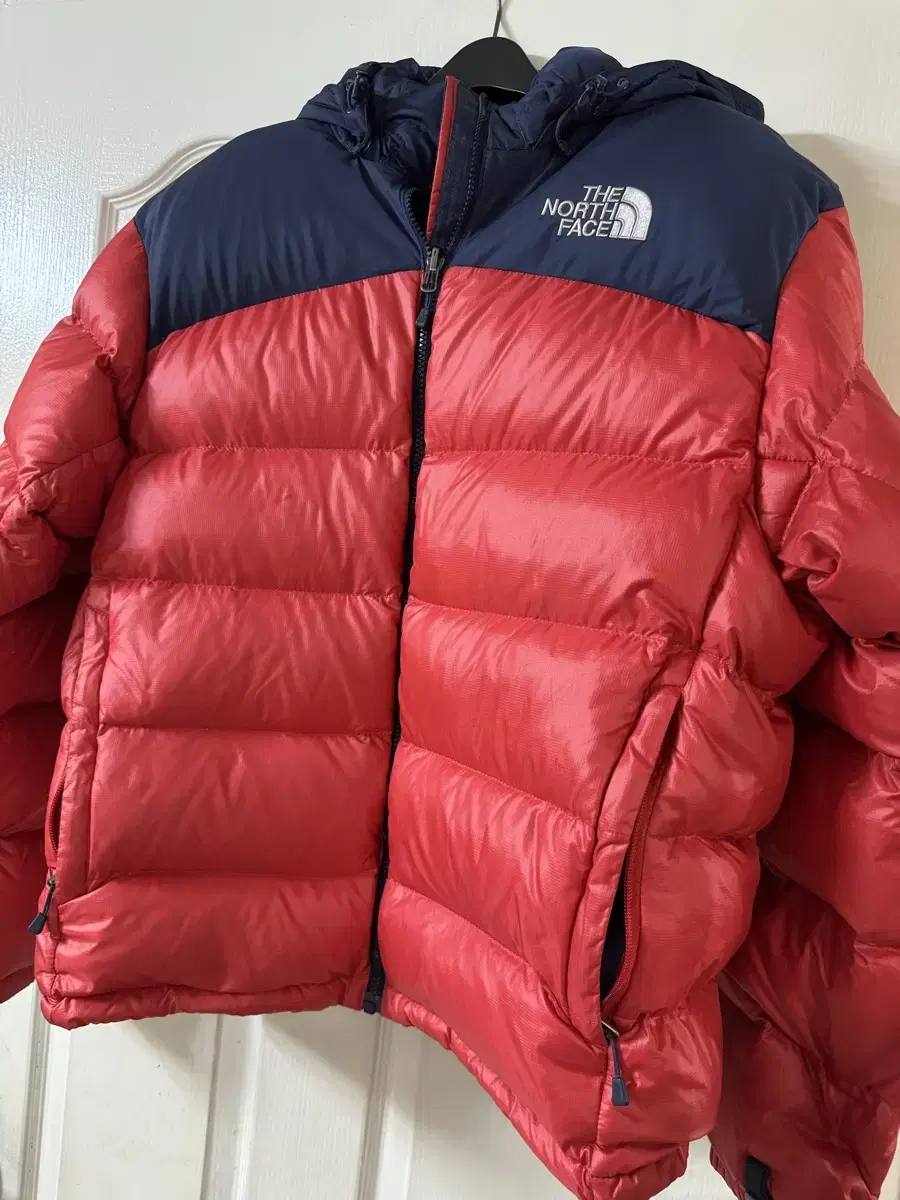 Genuine The North Face Nupsi 700