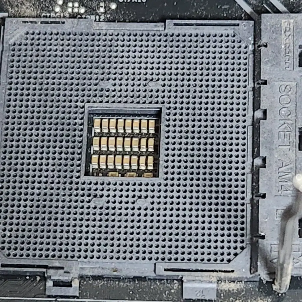 x570m 팬텀게이밍4 사타선 포함