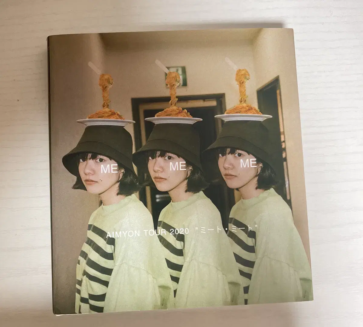 Aimon Tour photobook wts