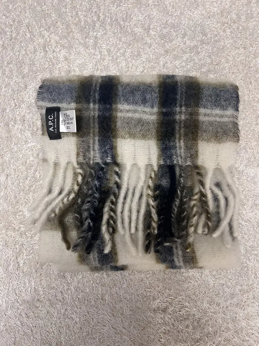 A.P.C. ELIE CHECK SCARF