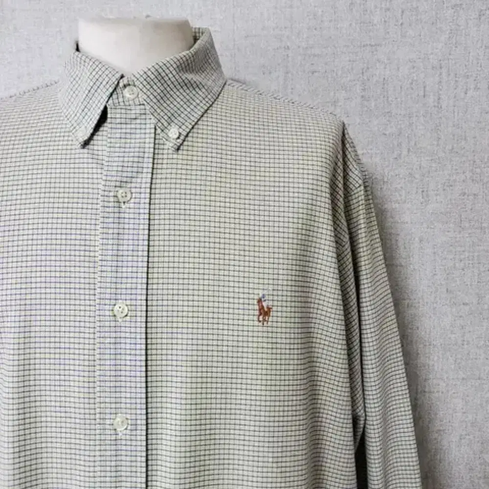 Genuine L Polo Ralph Lauren shirt. (cx968)